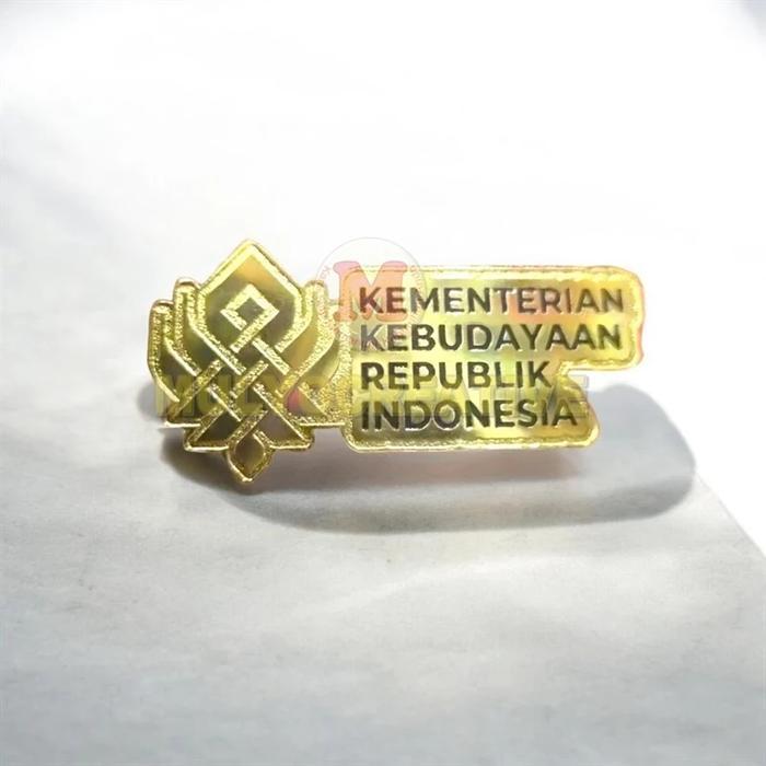 Pin Bros Logo Kemenbud Logam Kuningan - Pin Logo Kementerian Kebudayaan