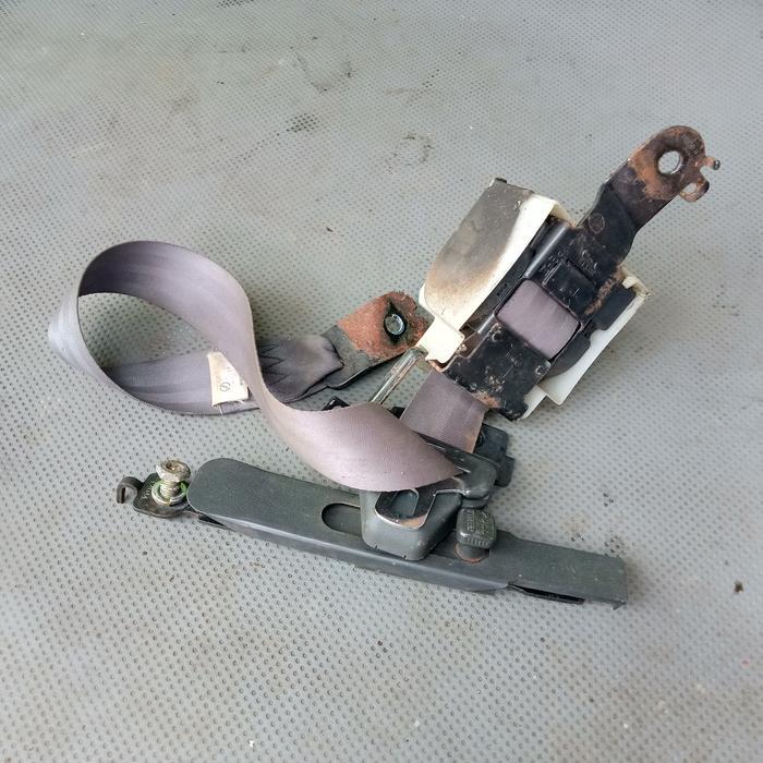 seat belt safety belt Mitsubishi eterna depan kiri