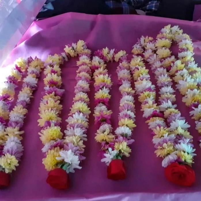 kalung bunga penyambutan asli