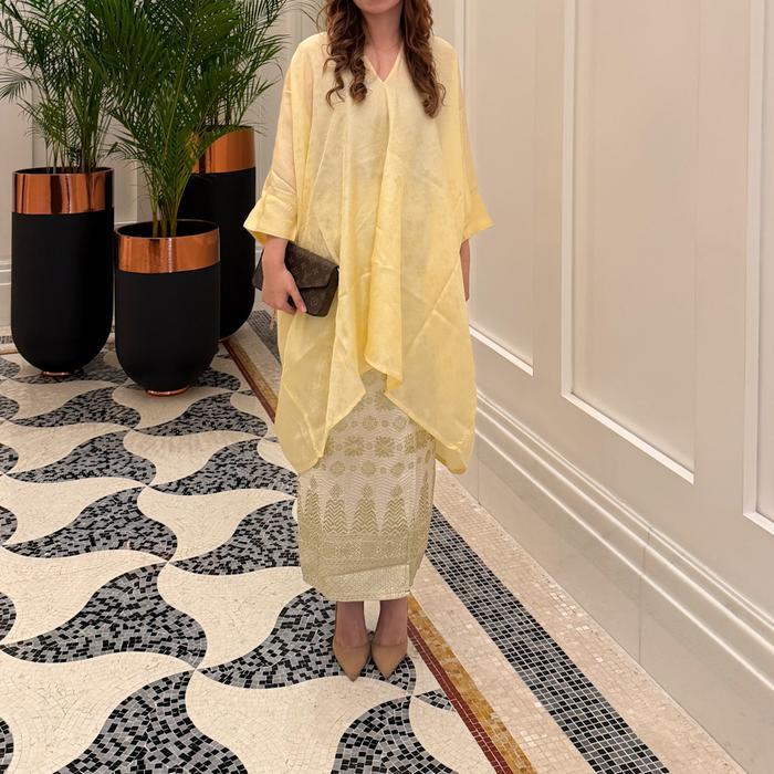 Lausboutique-Tunik Aruna Polos-Seri Matahari-Tunik Batik [Hanya Atasan]