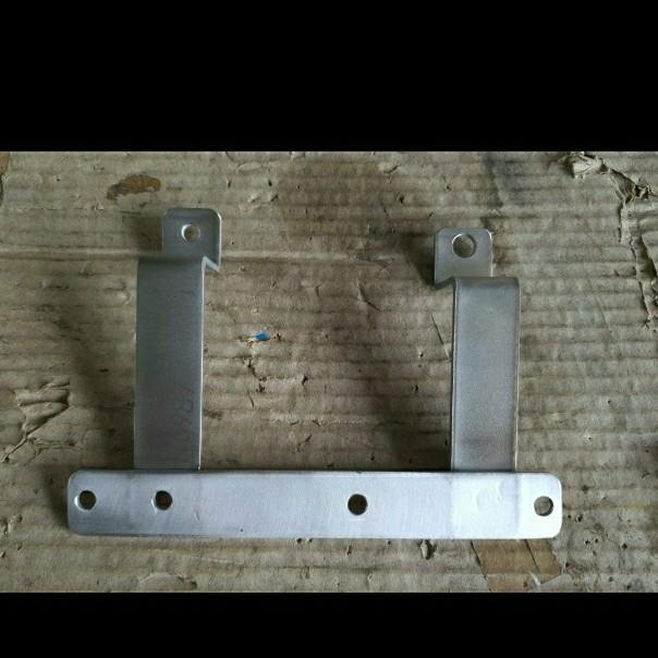 Bracket ATF Matic Cooler Derale 13614 Innova Reborn