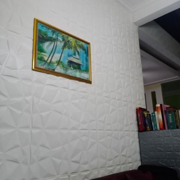 "New" wallpaper foam sticker wall panel diamond 3D 70x70 cm tebal 7.5 mm