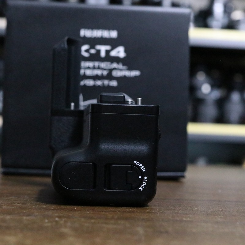 X-T4 Battery Grip VG-XT4 Vertical Battery Grip for Fujifilm X-T4 XT4 Battery Grip
