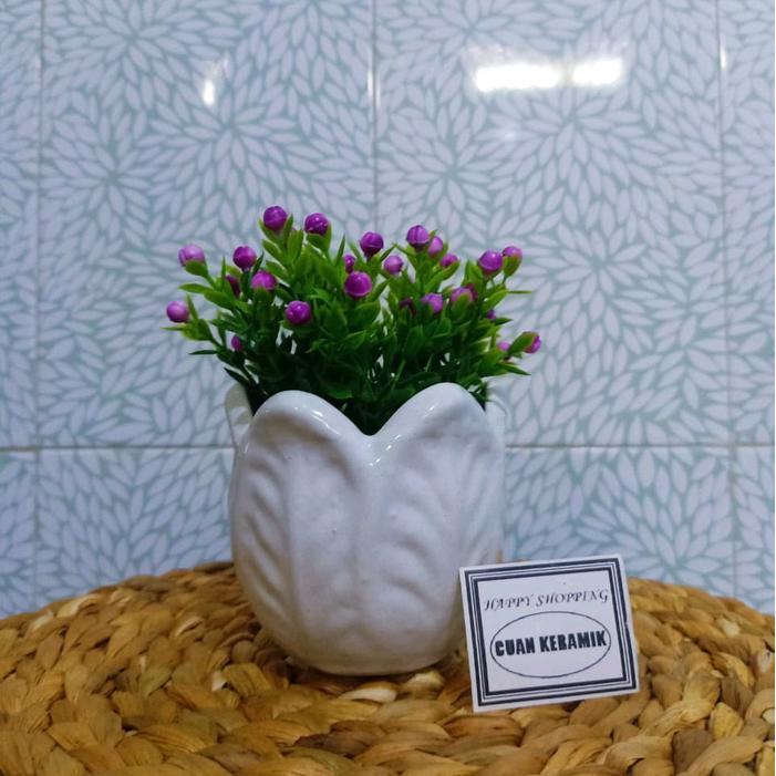 POT BUNGA KERAMIK MOTIF DAUN