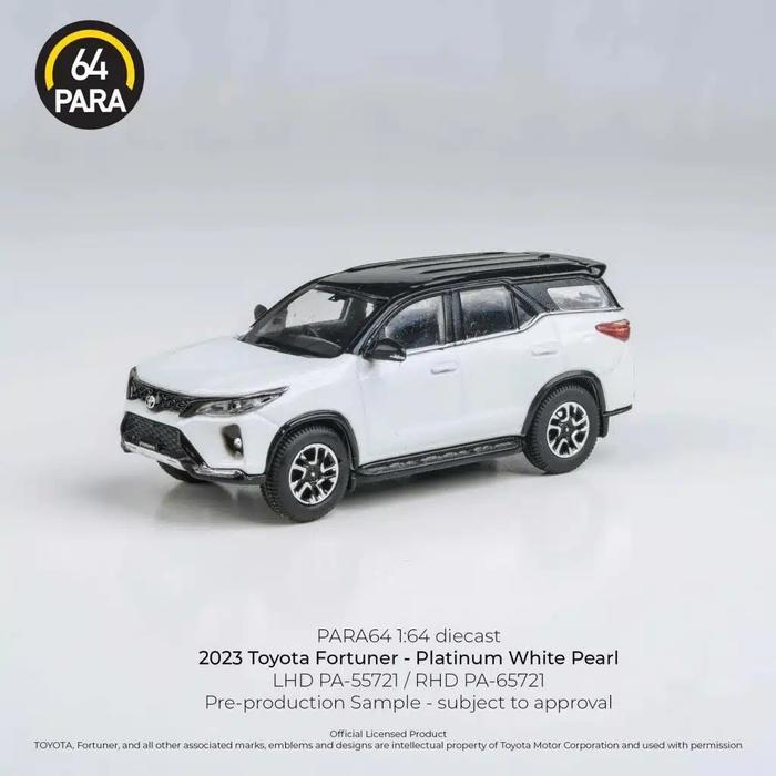 Para64 - 2023 Toyota Fortuner - PB-65721 Platinum White - PB-65722 Metallic Silver Diecast Mobil