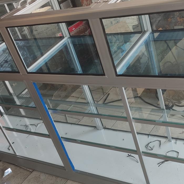 etalase beras 200cm 4 kotak Kaca Furniture BISA GOSEND