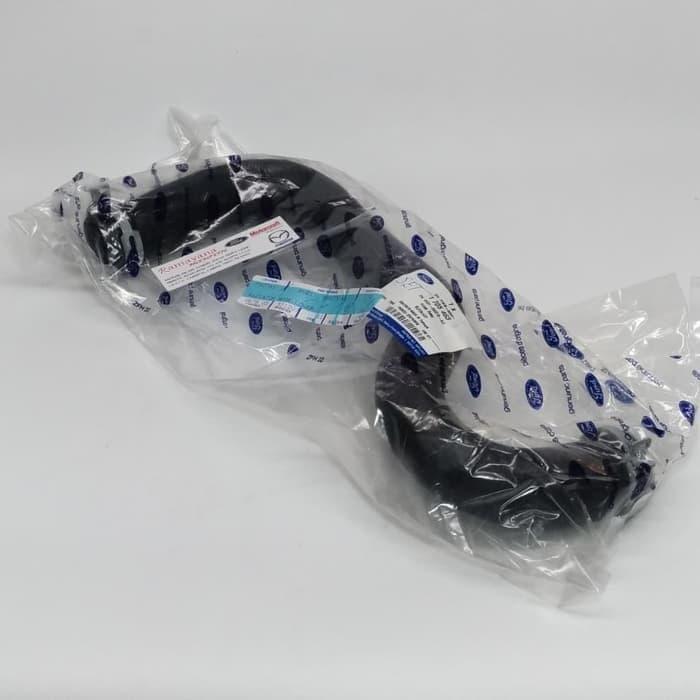 Selang Radiator Bawah Ford Fiesta