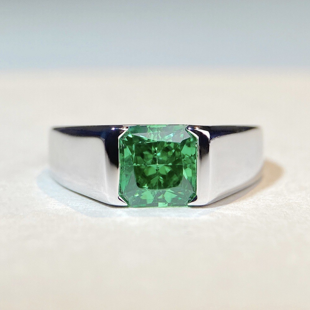 Luxury Solid Platinum PT950 Men's smooth emerald diamond ring moissanite diamond ring