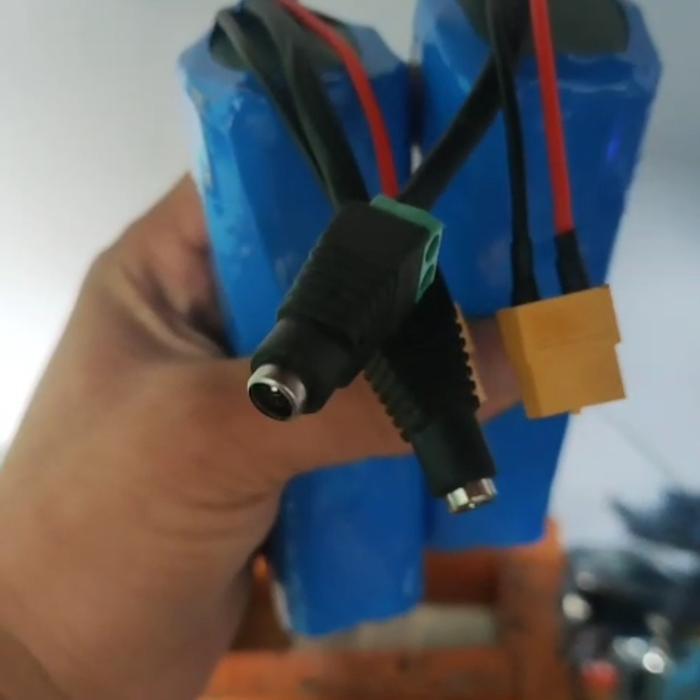 TERLARIS Batrai pack 4s2p...14.4 volt max 16.6 volt. mengunakan BMS 4s 20 Amper SALE