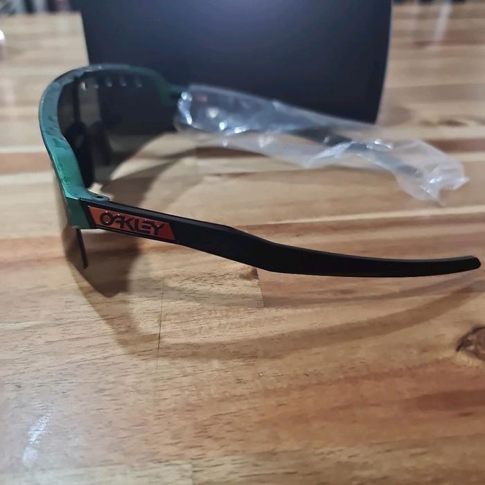 Kacamata Oakley Sutro Lite Sweep