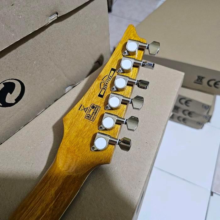 Gitar ibanez premium merah baru
