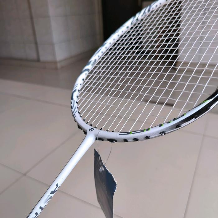 Raket Badminton Astrox 99 Pro Putih 28 LBS Kualitas Premium Bulu