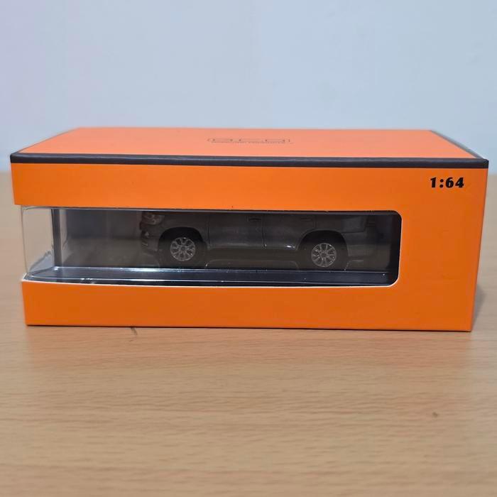 GCD 75 Toyota Land Cruiser LC200 Grey RHD Diecast Koleksi Mobil Mainan Mini Scale 1/64 Hotwheels