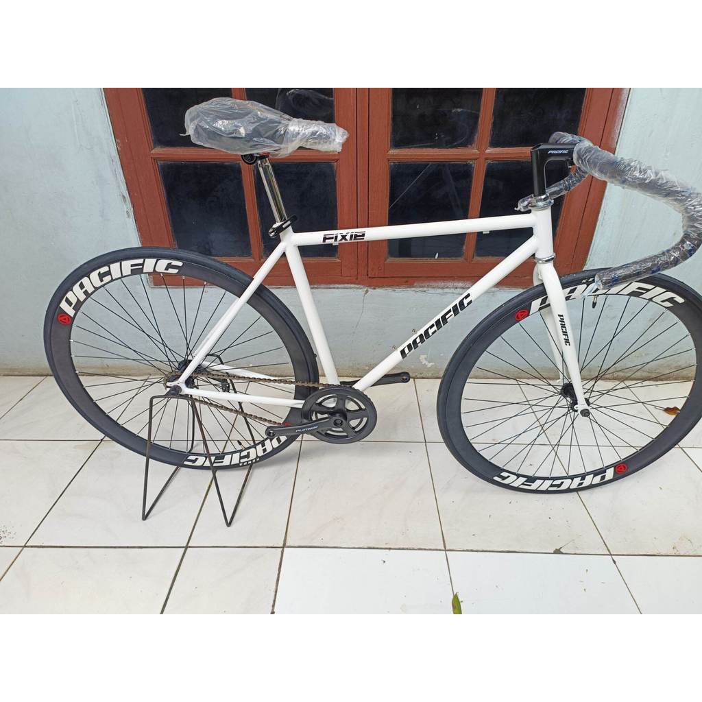 sepeda fixie 700c merk pacific rem terpedo stang balap