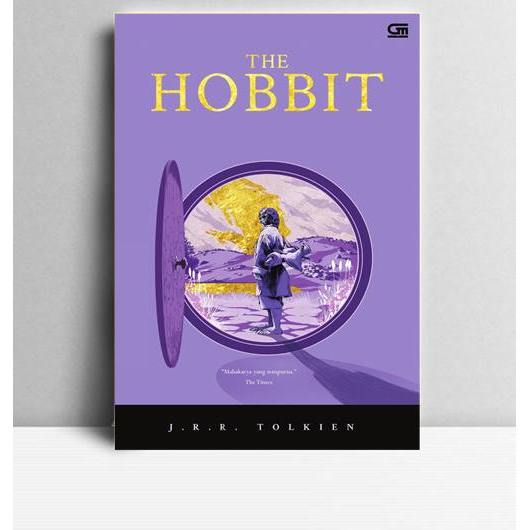 The Hobbit. J.R.R. Tolkien. 2017. Jakarta. Gramedia.
