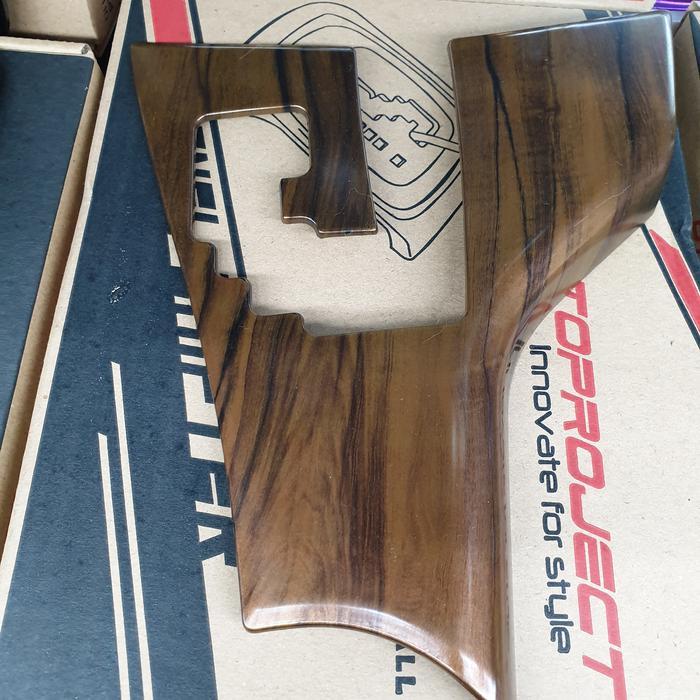 Panel Shifter Transmisi Toyota Innova Reborn Motif Kayu