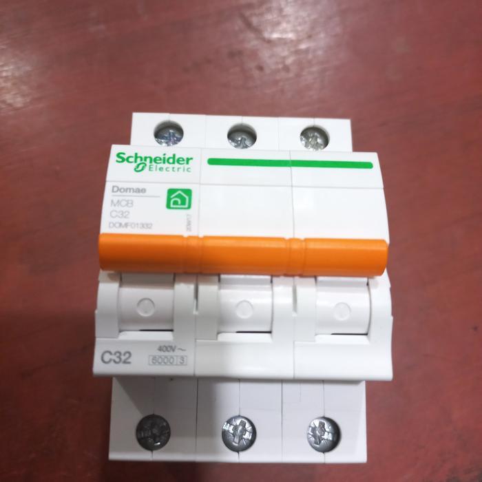 Mcb 3Phase 32A Schneider Tipe Baru