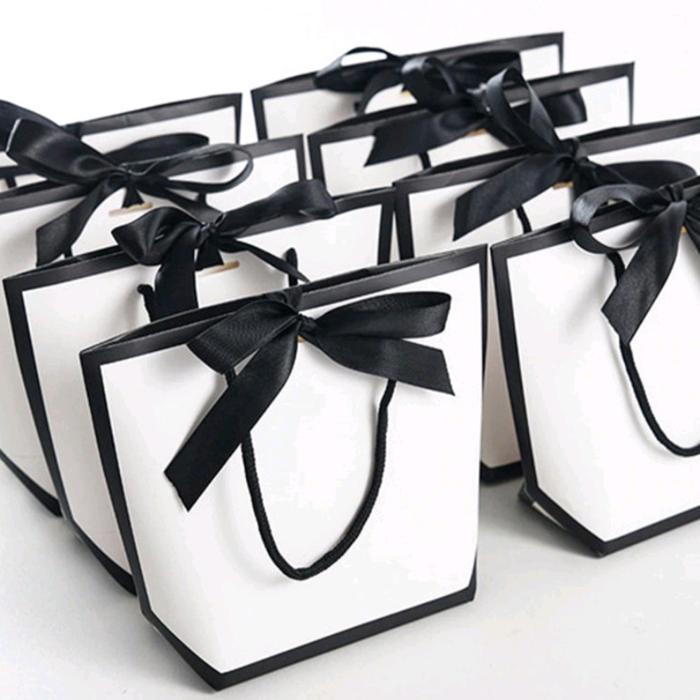 Paper Bag hitam putih pita / kantong souvenir hampers /paper bag fancy