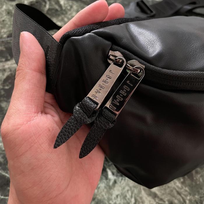Waistbag Pria Air Jordan Waistbag Jumpman Leather Blackout 2023 Limited Tas Pinggang