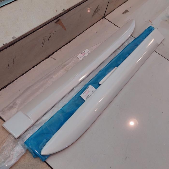 Moulding List Body Belakang Asli Mitsubishi Pajero Sport newss