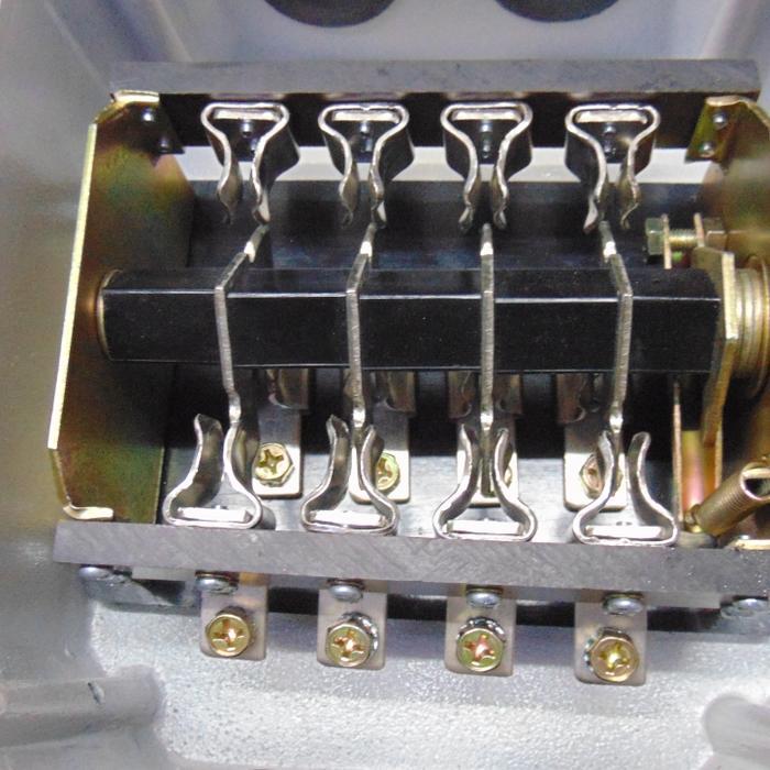 ohm saklar 4p 63a NK/COS 4P 63A NK/handle pln genset 4 63a NK