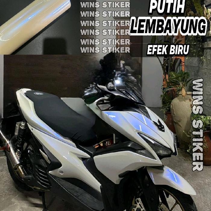 SKOTLET STIKER WARNA PUTIH LEMBAYUNG BIRU SKOTLET STIKER PUTIH EFEK BIRU PREMIUM BAHAN HALUS MUDAH