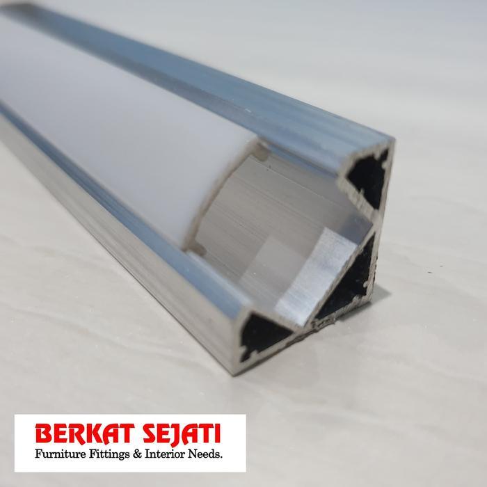 List Lis Rel Rumah Cover Casing Lampu LED Strip Alumunium SUDUT SIKU 3 Meter - SiLVER .