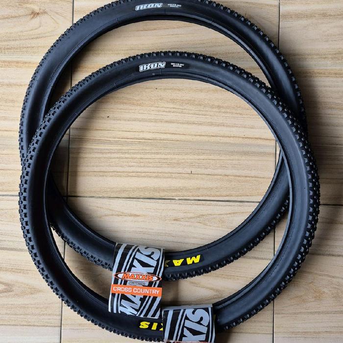 Ban Luar Maxxis IKON 26 x 2.20 Nylon Wire Vietnam New