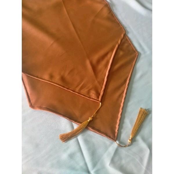 Taplak Meja Tamu Satin Kain