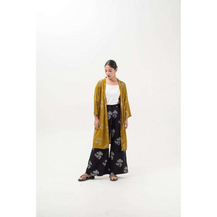 Dama Kara Suar Outer Cardigan