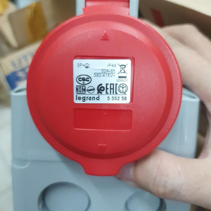 PLUG SOCKET LEGRAND 3PHASE 3P 3 P PHASE 4PIN 4 PIN 32A 32 A AMPERE