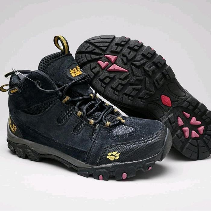 Sepatu Hiking Jack Wolfskin Original Cocok untuk hiking, traveling, dan aktivitas outdoor. Nyaman