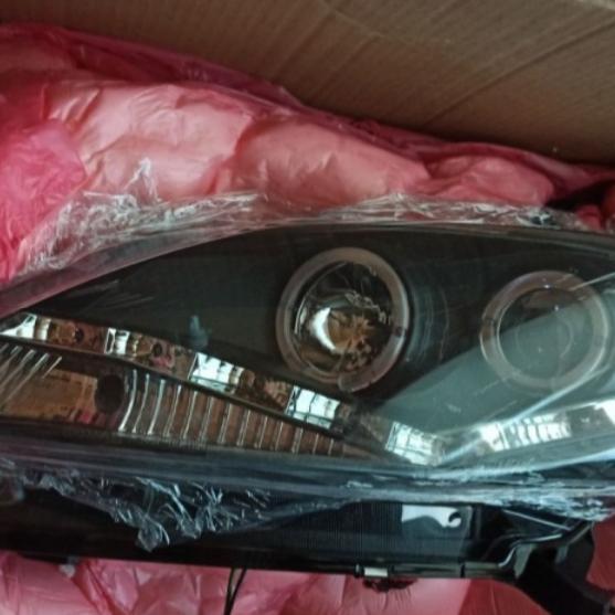 Lampu Depan Honda Freed