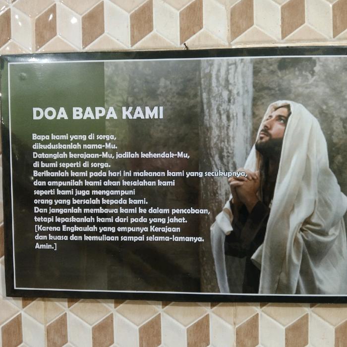 Hiasan Dinding Doa Bapa Kami Kotak Terjamin