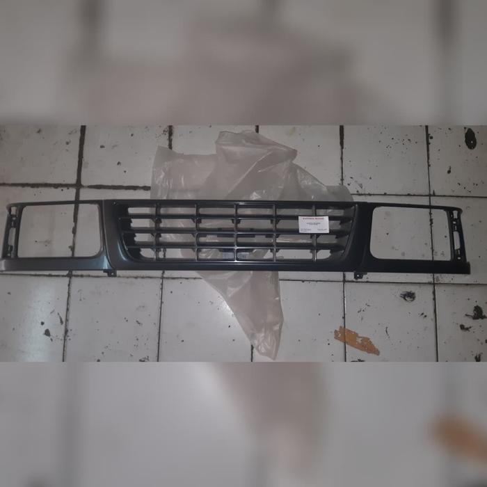Grill Radiator Isuzu Panther Kotak/Pick Up