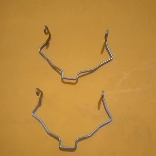 klip kawat pengunci penahan bohlam lampu depan h4 Daihatsu Gren mex