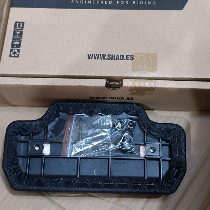 Sandaran Box Shad Tr41 / Backrest Shad Tr41