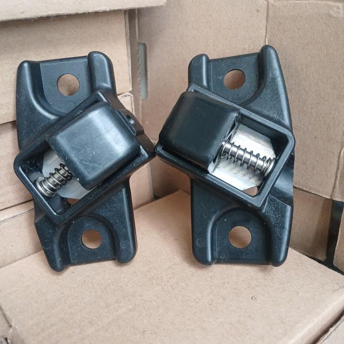 Stopper Pintu Bagasi Apv original