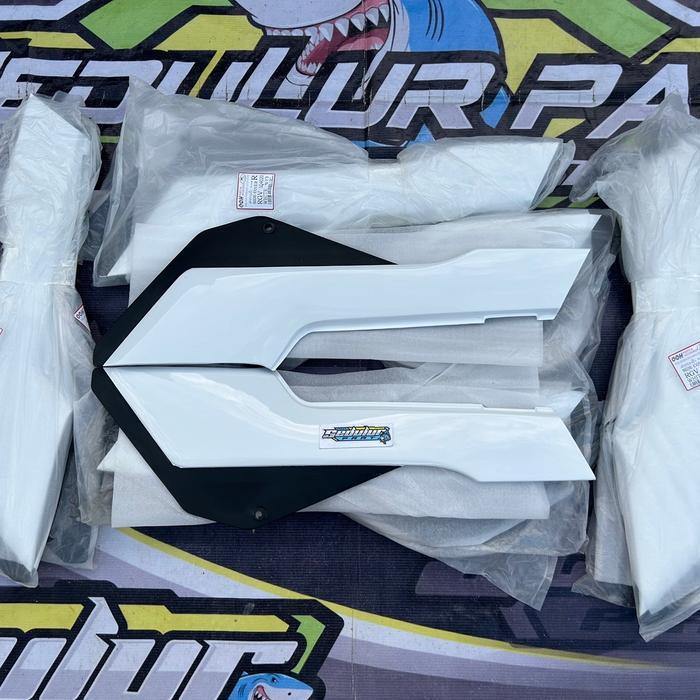 cover body kap body suzuki RGR TXR 150 set kiri kanan import malaysia