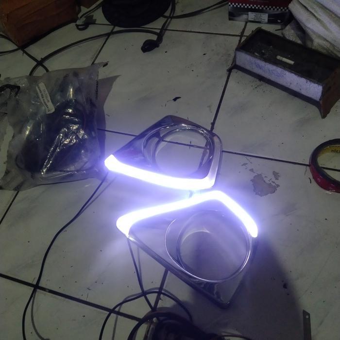 Cover Ring foglamp lampu kabut mobil Daihatsu Xenia 2016+lampu