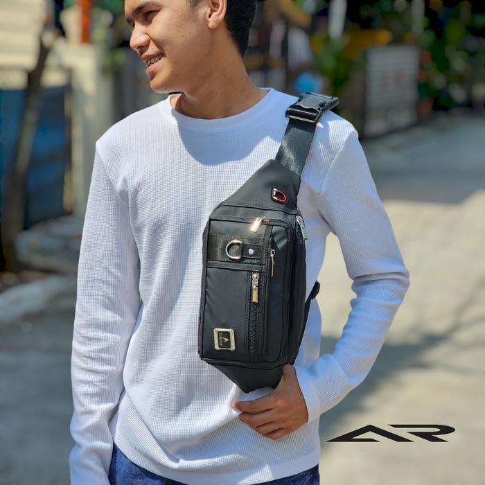 Eiger - Waistbag Waterproof Simple Pocket 2.0 Star Face Tas Selempang Pinggang Pria Anti Air