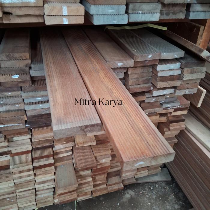 Decking Lantai Kayu Ulin Sulawesi Pasti Ori