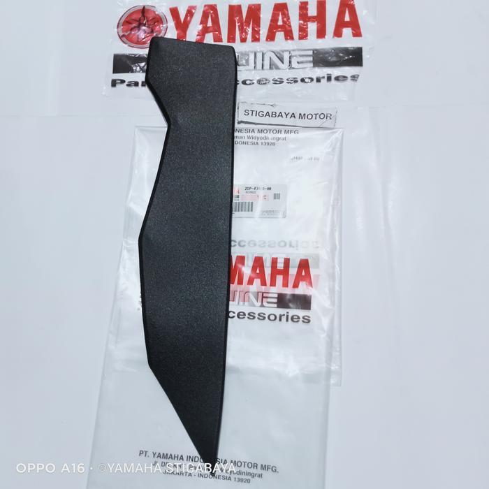 KARPET PIJAKAN KAKI NMAX KANAN ORIGINAL KARET PIJAKAN KAKI NMAX OLD