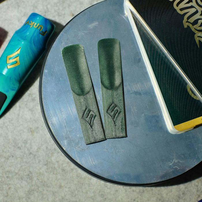 Vibe Groovy Saxophone Reed Syntethic Reed Saxophone