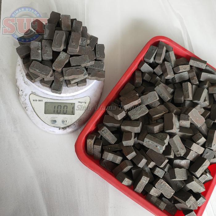 Segmen Diamond Segmen Mata Bor Sumur Mata Coring Uk 8*11*23 Untuk Batu Granit Dan Batuan Keras