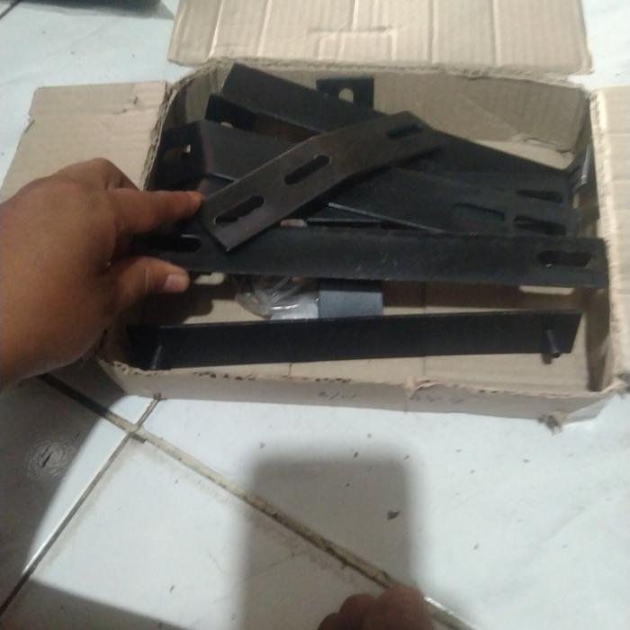 Bracket Tanduk depan mobil Avanza / Xenia lama 2004 - 2011 model A merek isoka