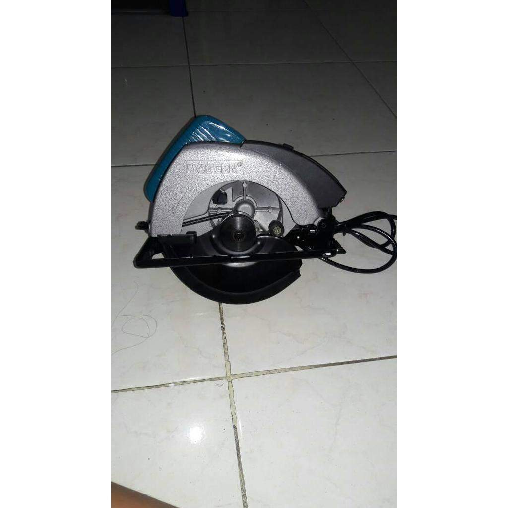 Gergaji Mesin Modern Untuk Kayu