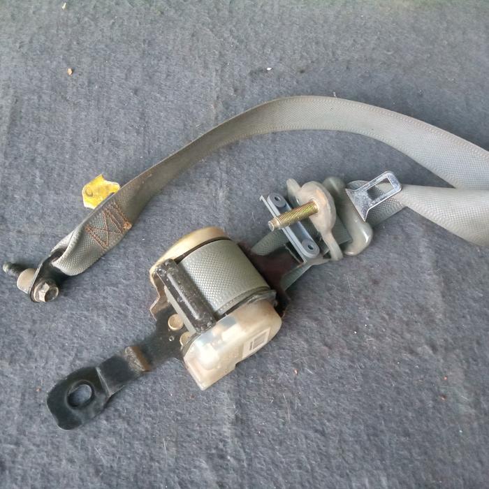 seatbelt KIA Visto depan kanan