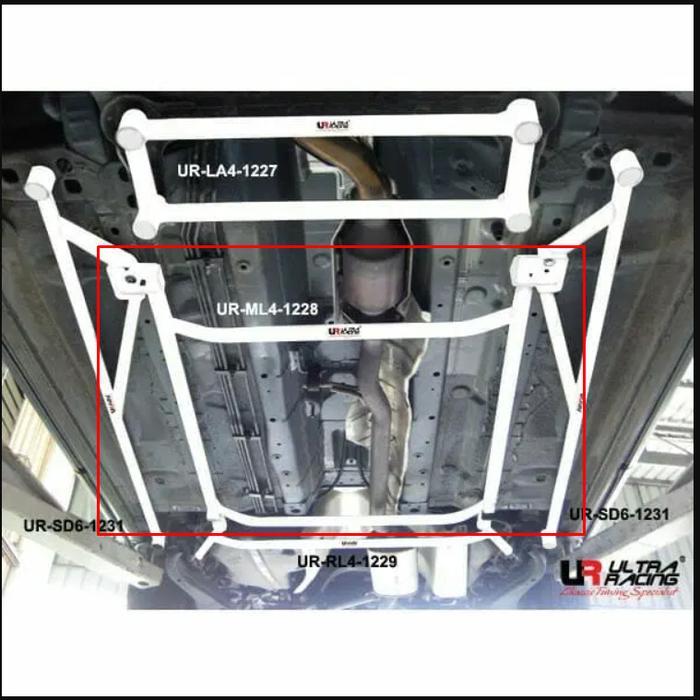 Aksesoris Stabiliser Ultra Racing Middle lower Xtrail T31 08+