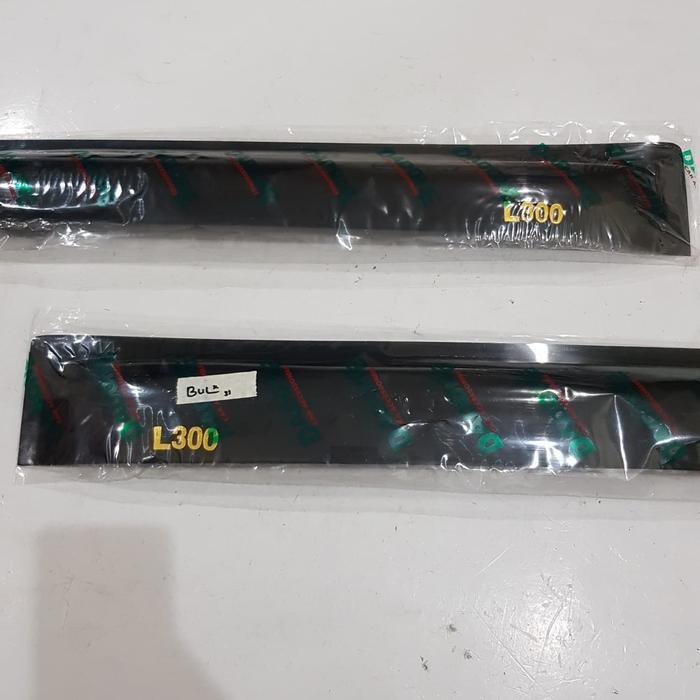 Talang Air Variasi / Door Visor Mitsubishi Colt L300 / L 300 Dadone